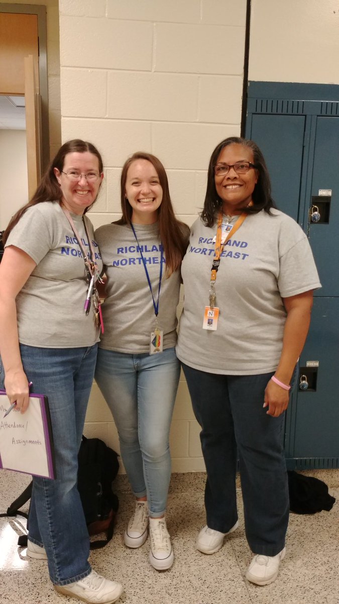 valmath18's tweet photo. @rnestugov Twins! Or technically triplets;) @Sabrina_suber https://t.co/qn9l3HtI5i