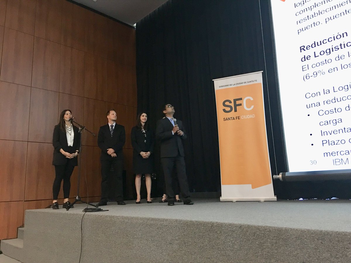 PieraCurotto's tweet photo. Presentación final del team #CSCAR6 para #ADE con recomendaciones para crear un centro logístico multimodal que beneficie a la actividad económica en @SantaFeCiudad @citizenIBM @IBMArgentina @DigitalOppTrust #GoodTechIBM #IBMCSC @EmpleosIBMLatam @CarinaSpero @ValeGGC https://t.co/FHs0zUj4Mn