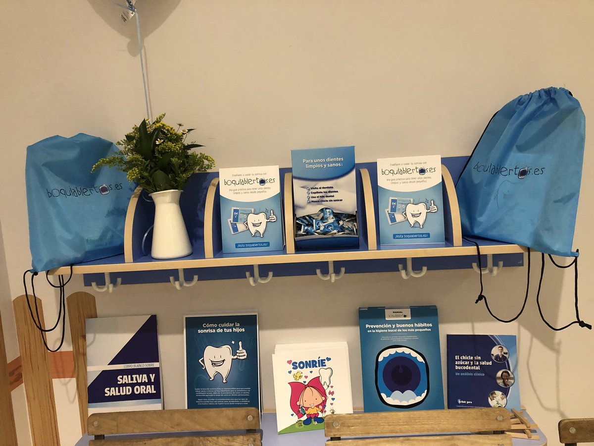 DulcesNoticias's tweet photo. El 'Manual #Boquiabiertos' recoge las principales conclusiones de un encuentro multidisciplinar entre pediatras, odontopediatras, higienistas y padres para mejorar la salud bucodental infantil @orbitspain #OrbitPro https://t.co/ooxIzzGEPm