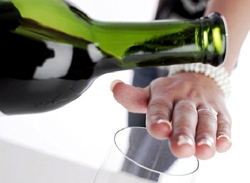 AzantiUK's tweet photo. Does giving up alcohol make a difference to your health? Tune in to Trust Me I'm a Doctor on @BBC 2 tonight to see their study on giving up alcohol.
#londonrestaurants #foodbloggerslondon #inclusion #forall #mum2be #soberoctober #cancerresearch #azanti https://t.co/PZJZ4I2tTg