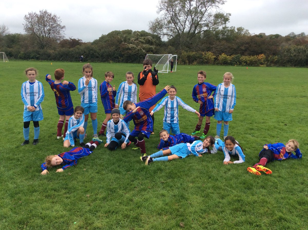 SaundersfootS's tweet photo. Wonderful day @UrddSirBenfro the pupils always amaze us. ๐๐๐ Superb teamwork, great attitude and 100% commitment both girls and boys reached the quarterfinals and excelled themselves! #ScpHealth #ScpCymreag #ScpFun https://t.co/Y2tDj28j4I