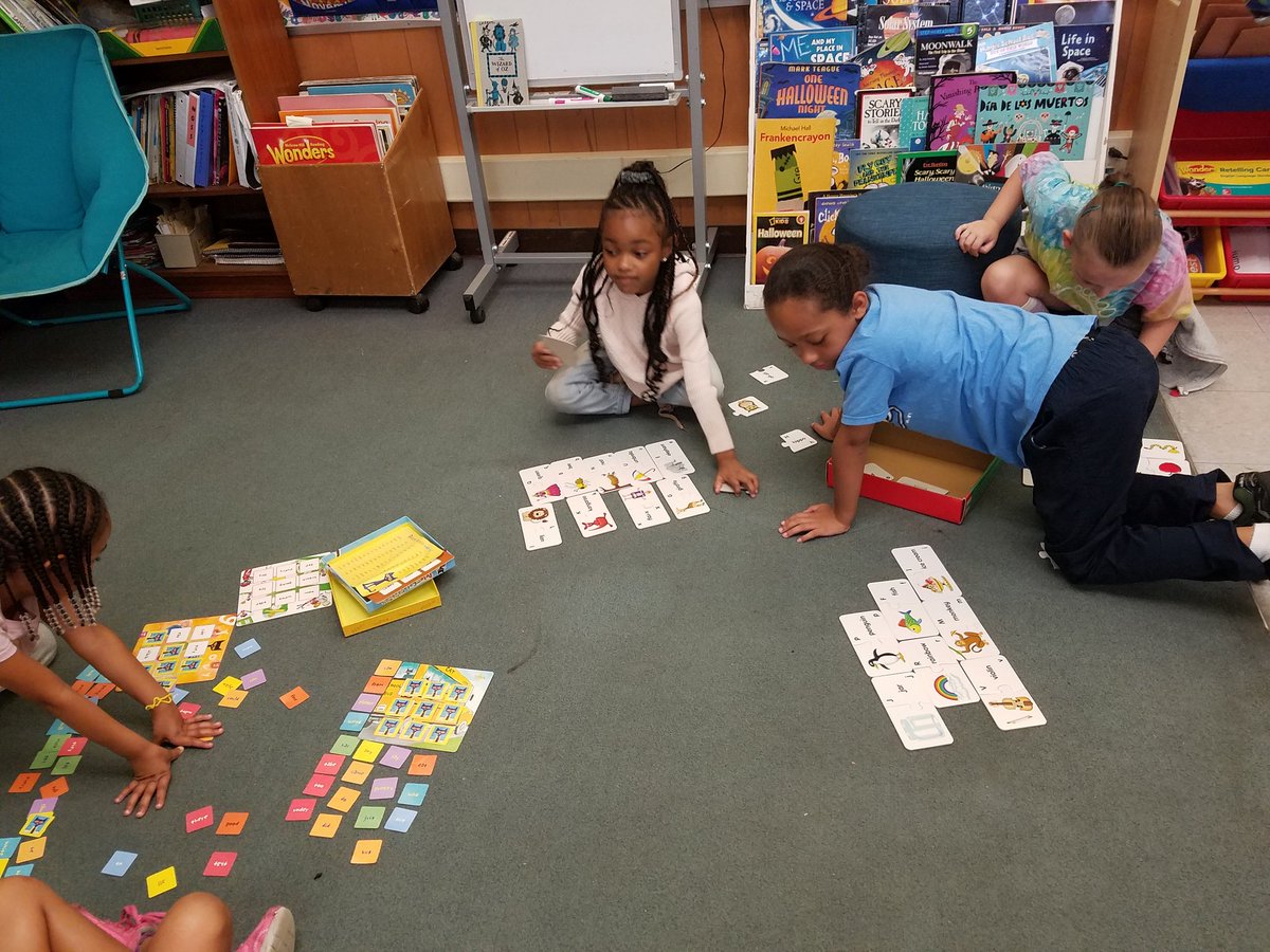 youngfirstgrade's tweet photo. Small group time driven by I-Ready data,#teamMDUSD https://t.co/5L0qKUJYVU