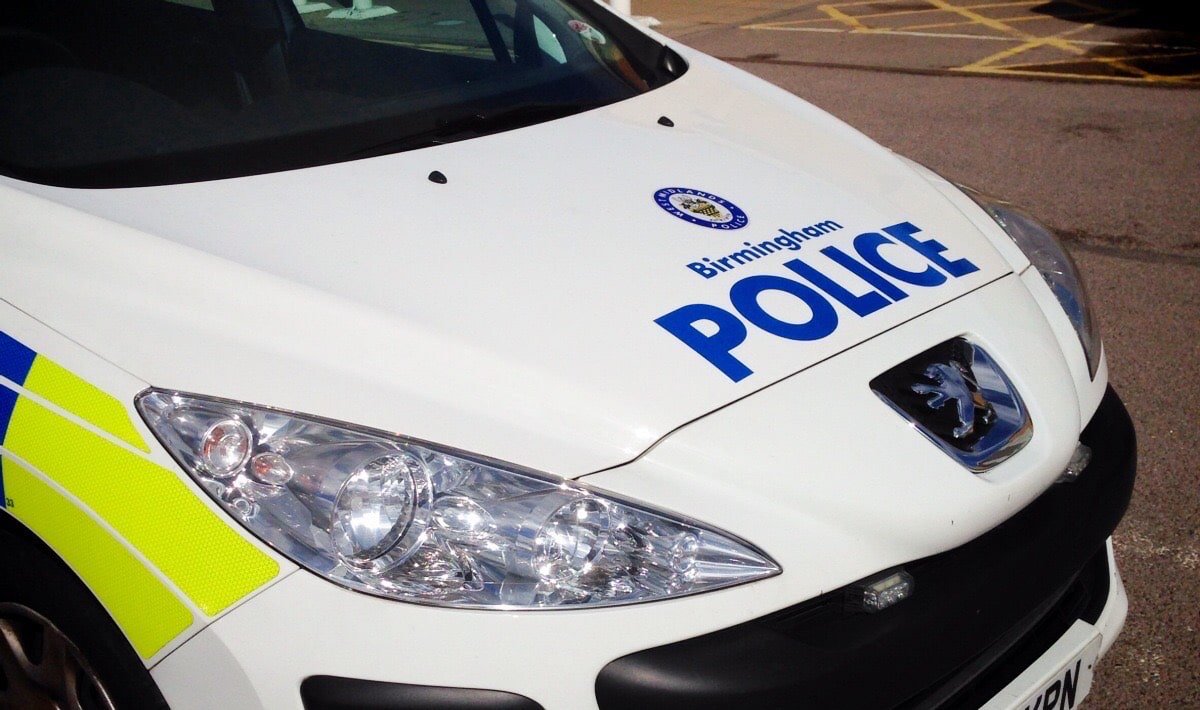 Local police offer reassurance to Bartley Green residents as teen arrested in relation to #Kitwell stabbing

<a href="/BartleyGreenWMP/">Bartley Green Police</a> @InspTrinderWMP <a href="/WMPolice/">West Midlands Police</a> <a href="/B32Kitwell/">Kitwell B32 News</a> #BartleyGreen 

READ: bvoices.uk/2P68gwI