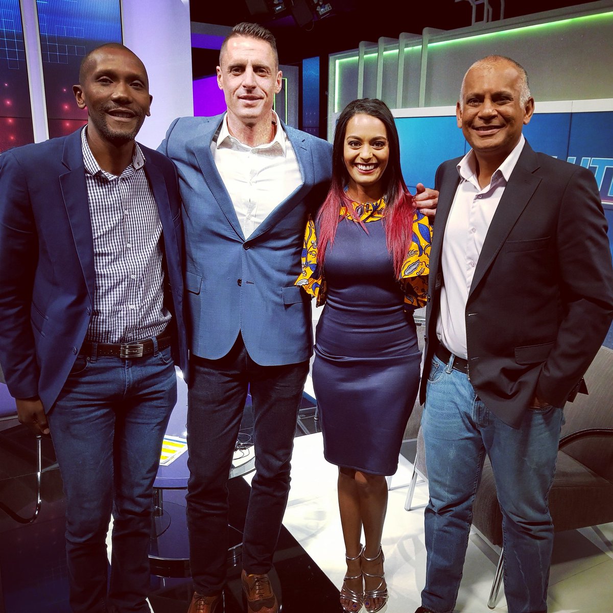 kriyaG's tweet photo. We are standing by to talk all things @F1... Tune in @SuperSportTV at 19:30! #AbsoluteF1 https://t.co/LXkLNHyTwh