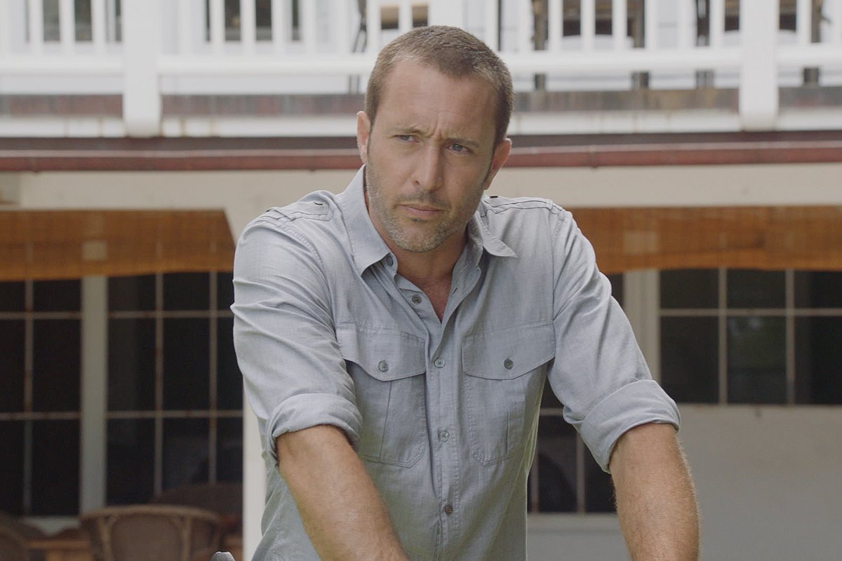 HawaiiFive0CBS's tweet photo. A secret from the past comes back to haunt McGarrett on Friday's all-new episode of #H50! https://t.co/MaEoLrxt5V