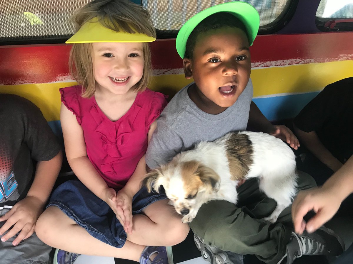 PaigeLemily's tweet photo. The Bark Bus was a pur-fect hands on experience! @HumaneMarion @mcpsevergreen https://t.co/JeSH2bYbIp