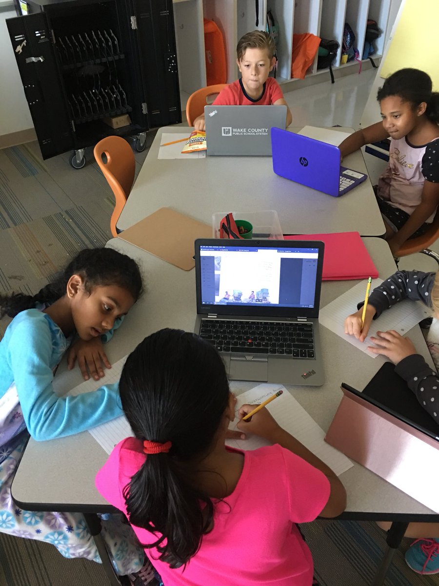 EducatorHall's tweet photo. Busting out some research papers! Look at them go! #hawksdoitdifferent #lifelonglearning #overcominglearningchallenges @HortonsCreekES @HCES_3rd https://t.co/VCGCZJQDKG