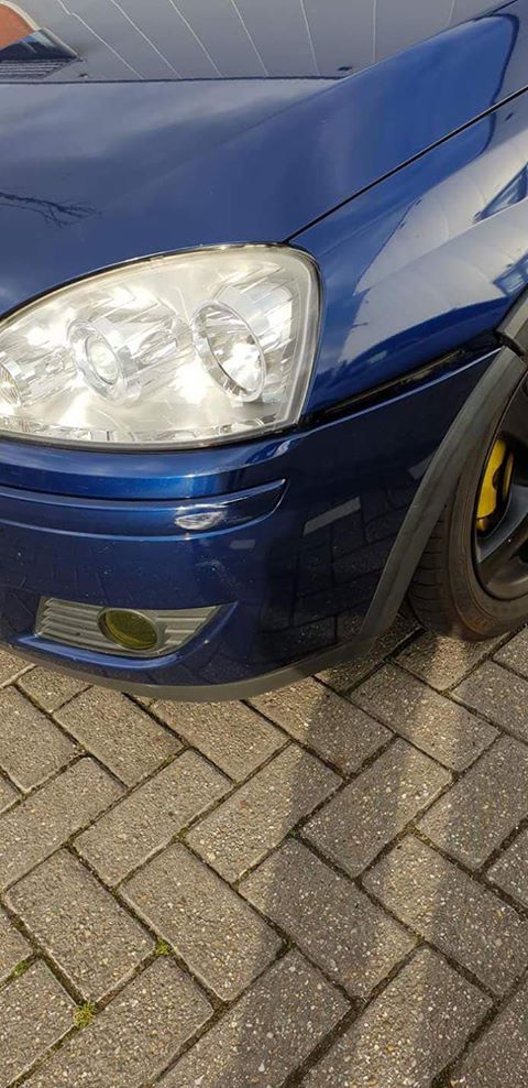 BarendrechtnuNL's tweet photo. Ingezonden: Geparkeerde auto aan de #Koling aangereden door ander, vermoedelijk rood, voertuig thv de Profile #Barendrecht. Veroorzaker van de schade heeft geen gegevens achtergelaten. Bent/kent u veroorzaker? Neem contact op om in contact te worden gebracht met gedupeerde. https://t.co/oN6r9RaLPa