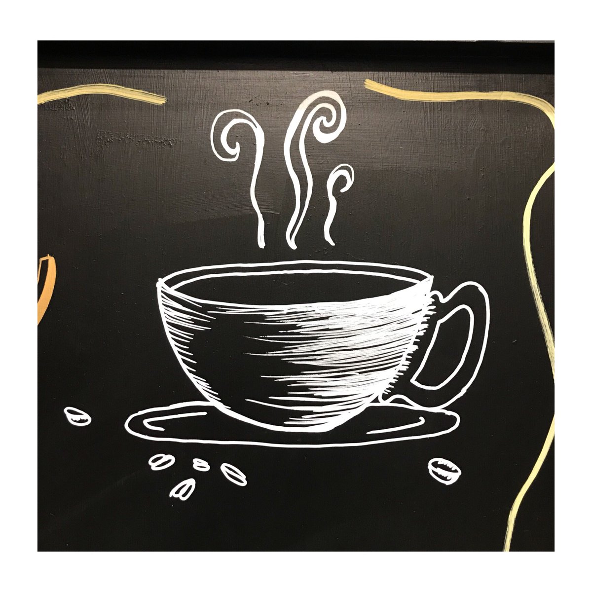 JessiMaiJ's tweet image. Happy National Coffee Day!  I’m very happy I got to draw this sign!  If you’re in the High Desert let me know if you need a sign, or any graphics done!
#chalkart #chalksign #chalkwriting #chalklettering #lettering #art #coffee #nationalcoffeeday #victorvalley #drawing #graphicart