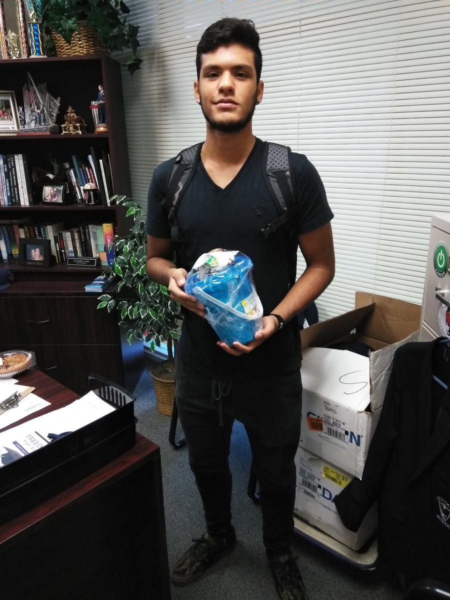 FreedomHSCafe's tweet photo. Congrats to Julio Fernandez Prince the winner of a cool snack pack for eating breakfast in the cafeteria all last week! https://t.co/87pfINfgNI