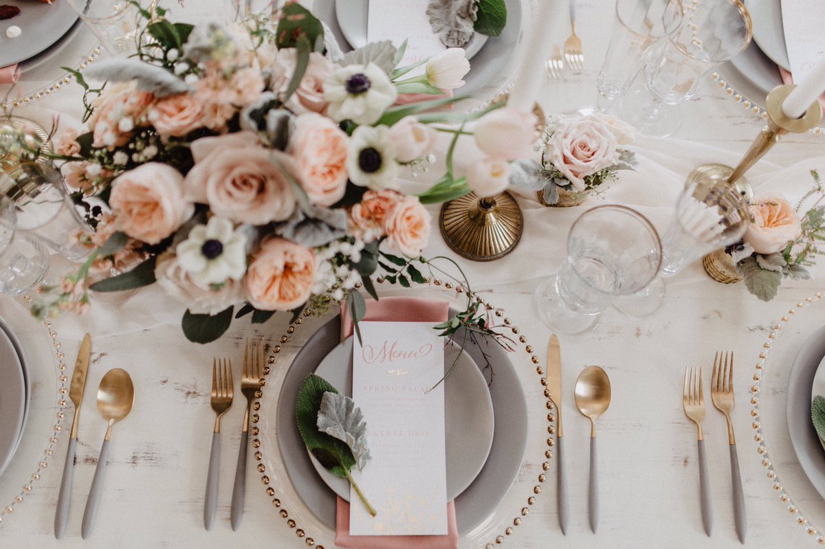 Event_Haus's tweet photo. Smokey grays and dusty roses 😍🍁 #weddingWednesday https://t.co/YbzwliFvnt