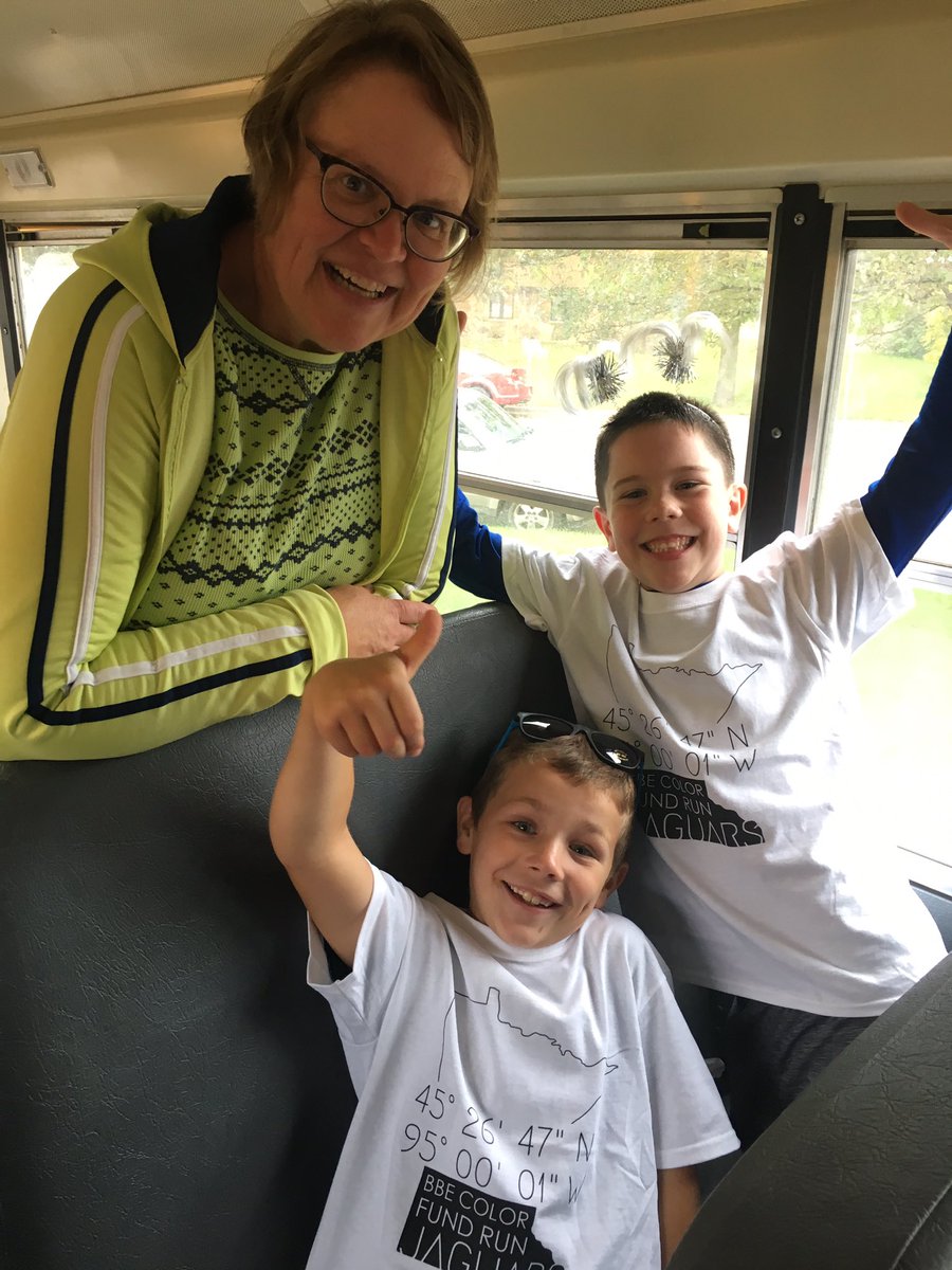 Gullickson1st's tweet photo. 1st graders are ready to run! #GetYourColorOn #ReadyToRun #ColorFundRun2018 @BBEschools https://t.co/SfS6dOcgNv