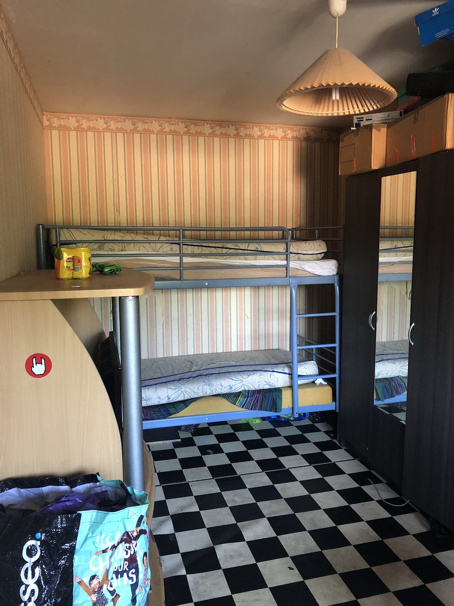 honeyshay_'s tweet photo. Quand je décide de changer quelque chose , je le fais radicalement. 💀
(C’était la chambre de mes frères et la video des étapes + room tour est dispo sur ma chaîne !) https://t.co/w3x4AWc7XC
