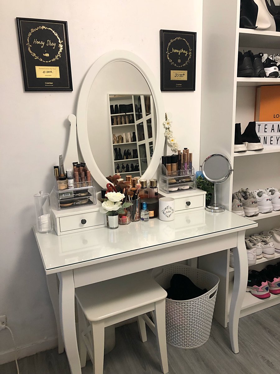honeyshay_'s tweet photo. Quand je décide de changer quelque chose , je le fais radicalement. 💀
(C’était la chambre de mes frères et la video des étapes + room tour est dispo sur ma chaîne !) https://t.co/w3x4AWc7XC
