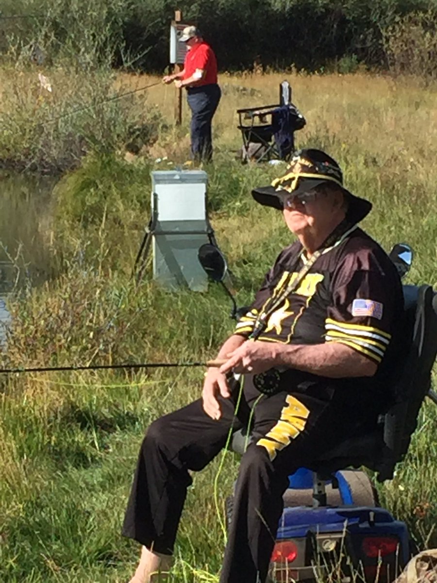 FishBumCoachMac's tweet photo. Had the honor 2 volunteer w/ #Phoenix @PHWFF the last few days- being a #FishBum heals the soul @FlyFishArizona thanks 4 getting me out there https://t.co/awvvOQVyy7