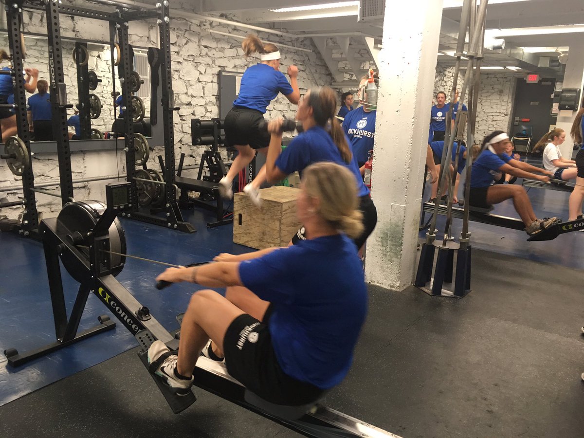 RockUSoftball's tweet photo. Hawks grinding out our conditioning competition early this morning #BoatsNRows #waterbottles https://t.co/G2pYRI0NW4
