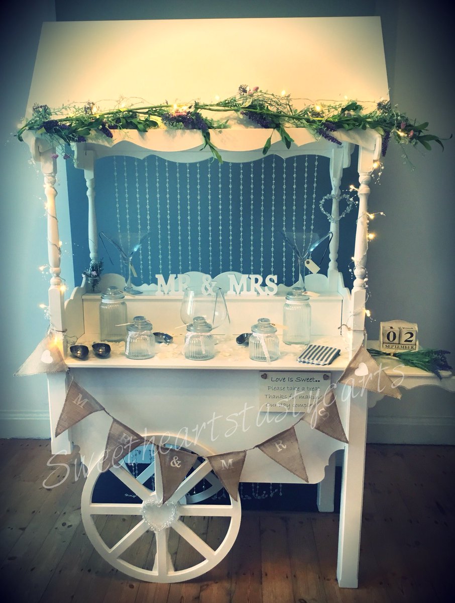 Beautiful vintage style candy cart available to hire for weddings, baby showers, engagement parties, corporate events, birthdays and any other special occasions 💕#candycarts #specialoccasions #weddings #Leicester #candy