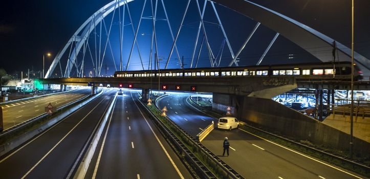 De #Zandhazenbrug, #spoorbrug #Muiderberg, heeft vandaag de Nationale Staalprijs 2018 gewonnen! <a href="/RWS_SAA/">Rijkswaterstaat SAA</a> <a href="/Iv_Groep/">Iv-Groep</a> <a href="/victorbuyck/">victorbuyck</a> <a href="/ProRail/">ProRail</a> @BouwenmetStaal1 @Staalmakers