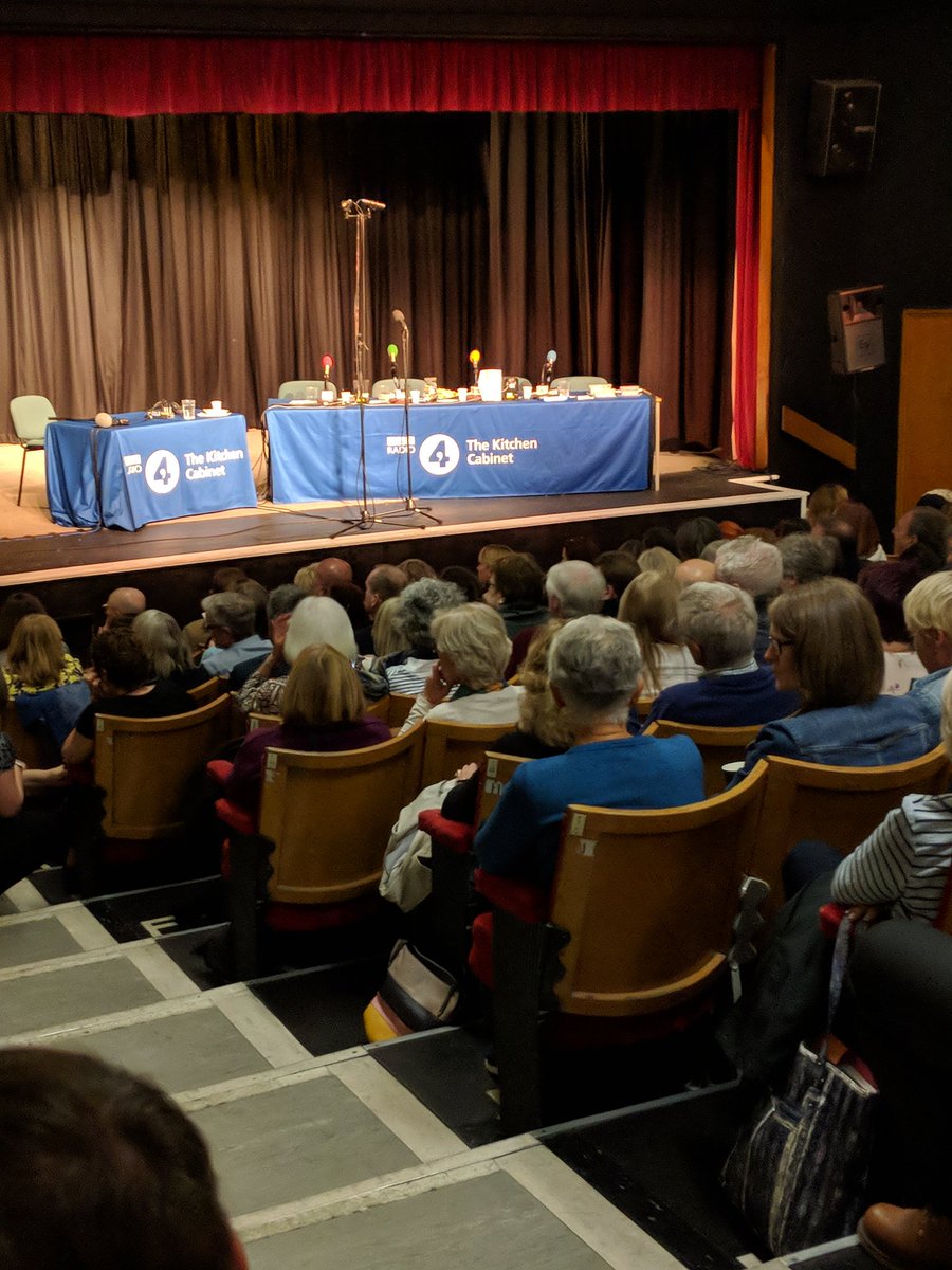 changing_wheels's tweet image. Super excited to be in the audience of the #kitchencabinet 😁😁😁😁