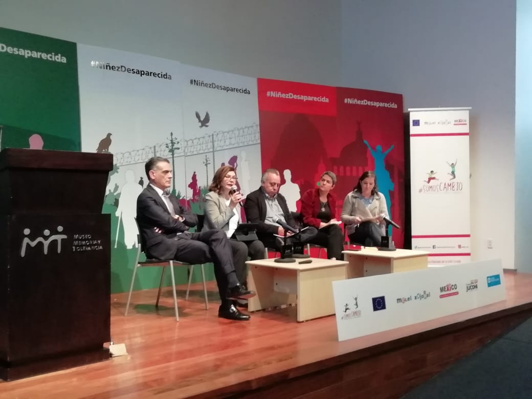 AmericaSinMuros's tweet photo. De acuerdo con el #RNPED, 6 mil 614 niños, niñas u #adollescentes están oficialmente desaparecidos en #Mexico. Y representan 17% del total de #desapariciones del país. Conferencia de #NiñezDesaparecida en el #Museo Memoria y Tolerancia. @MuseoMyT https://t.co/wV0bgYGd5X