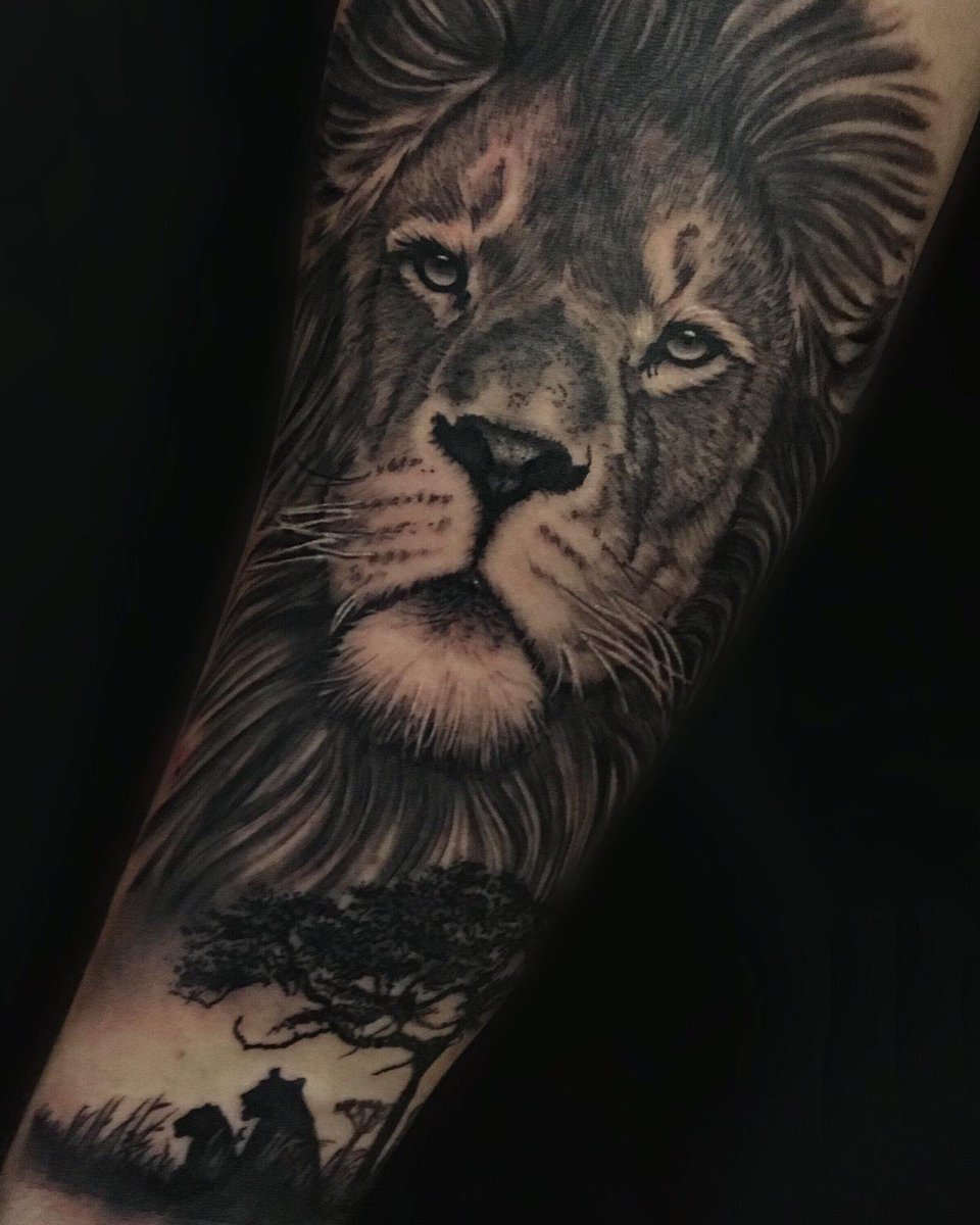Breaking Art Tattoo tweet media
