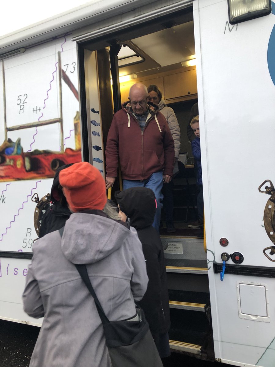 cft_scot's tweet image. A great turn out for the bus launch, even in the rain! Thank you to everyone who came along to celebrate a great project! #castingthenet