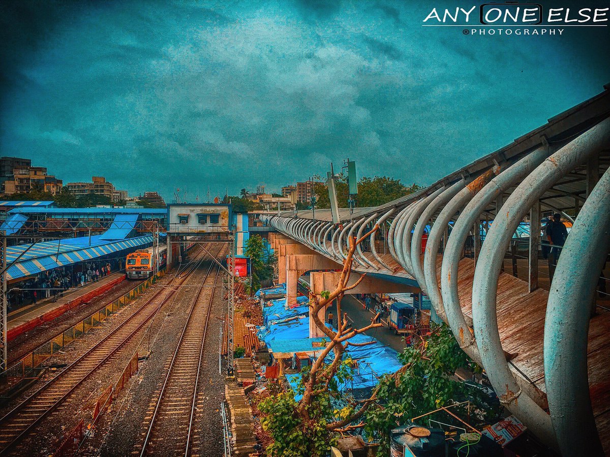 #any_one_else #instagramdown #photographer @aklashmondal #photoshoot #mumbai #streetphotography #instapic #black #iphoneclick #iphone #capture #streetphotographer