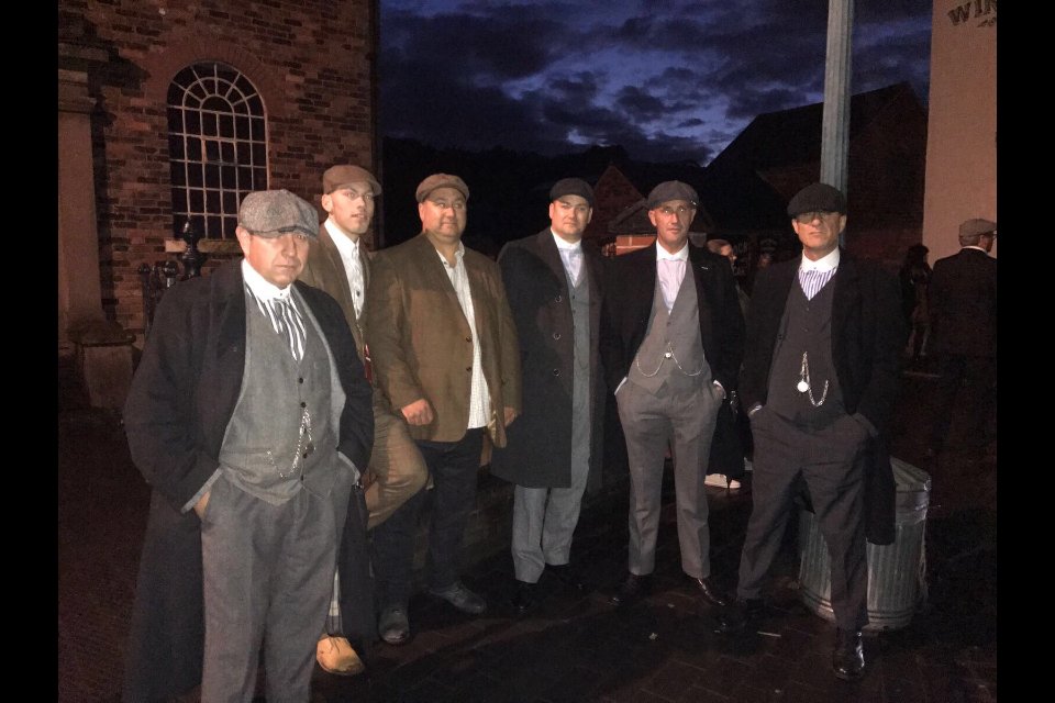 Royshort15's tweet photo. The Boys' at @BCLMPress . Me with the girlies (come on) lookin this good, wot do u expect xx  Roy the Boy  (please smile) yur on gin. https://t.co/f5PiVnU6LW