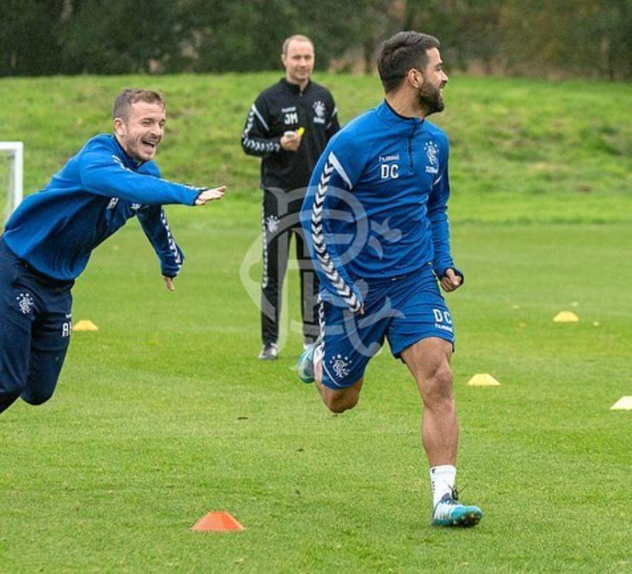 katicGSTQ_'s tweet photo. Halliday: "watch your feet jack, it's slippy." 

Candeias: "it's a pair of these yer wanting. Permagrip, £19.99" https://t.co/nZZDDTIN2s