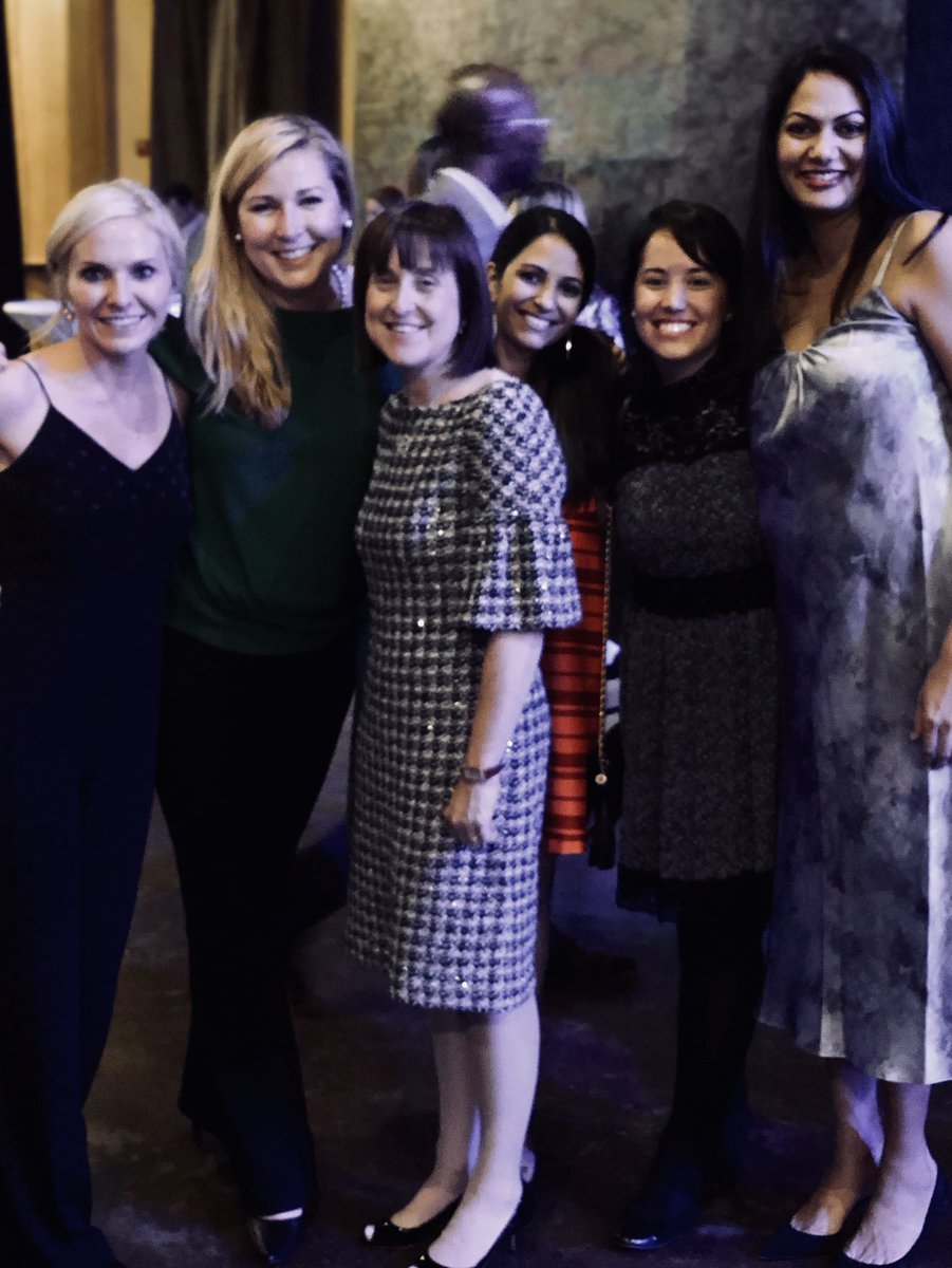DrAmyVoci's tweet photo. Had a great night at Fighting For Women with Fashion @Safe_Alliance supporting a much needed cause! Really fun event in a room filled with amazing people. #FFWWF2018 #LCIbreast #bcsm #AtriumHealth #safealliance https://t.co/beyV3aUTnS