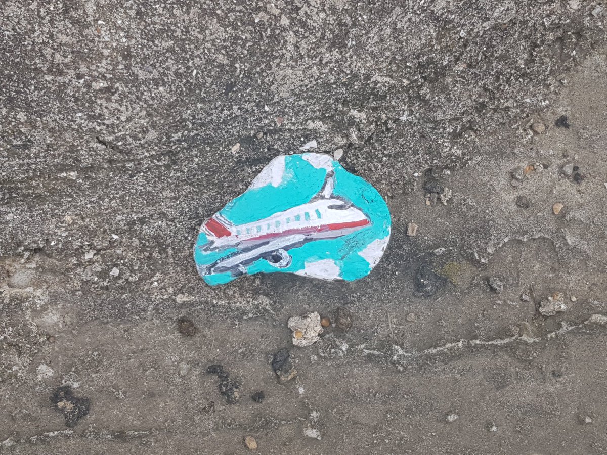 Vic_Finch1's tweet photo. Found this lovely #rock at the North Terminal today. I wonder who will find it again as i put it in a different location. #GatwickRock #findingrocks ππ» https://t.co/lipsZhwLZ2