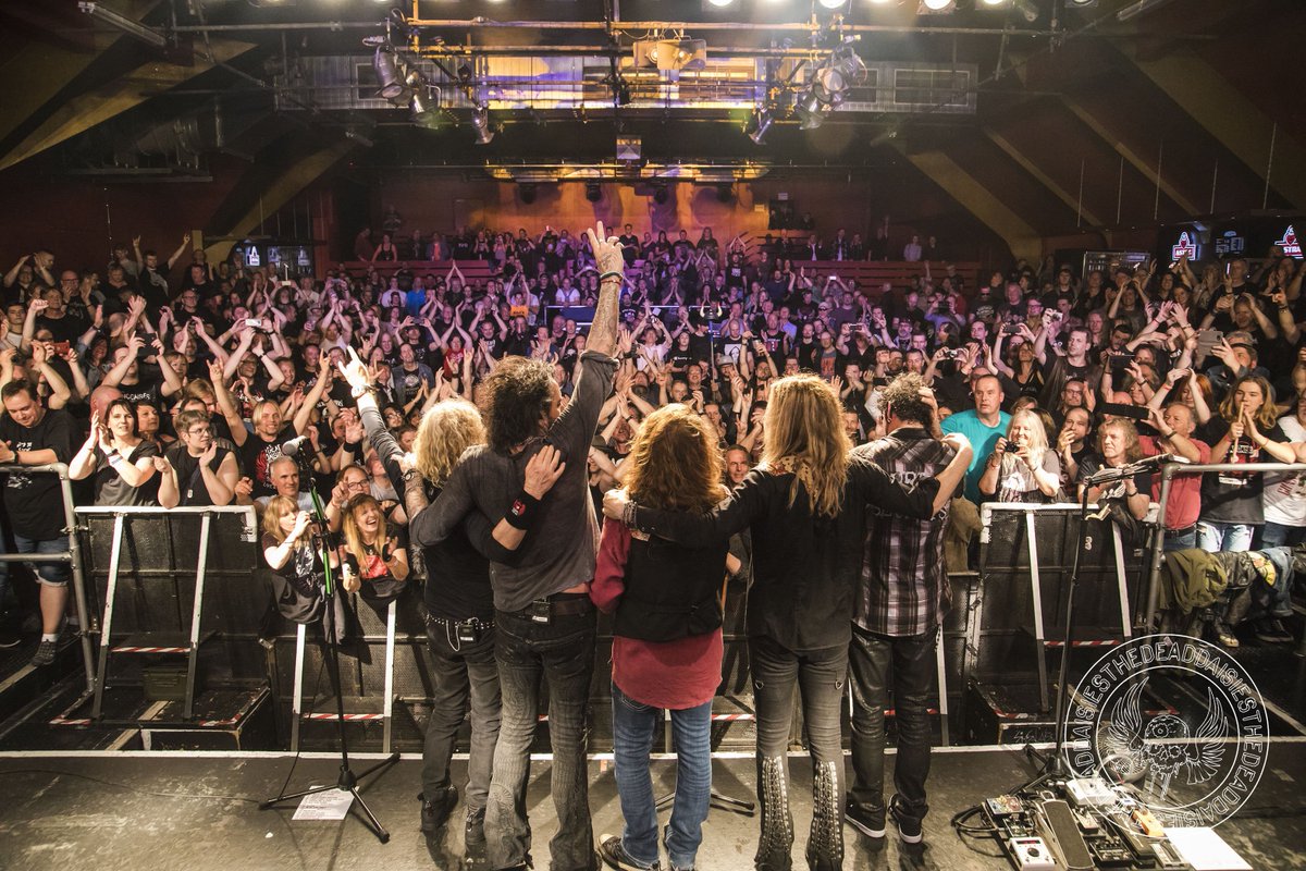thedaisyland's tweet photo. Soaking up the love in Hamburg 🖤 we do it for #TheDeadDaisies family!! https://t.co/UI3BTHbWjU