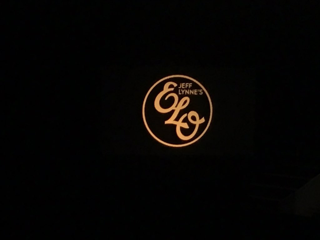 nironside44's tweet photo. At the Hydro for Jeff Lynne's ELO...epic https://t.co/aZwkYQHUlD