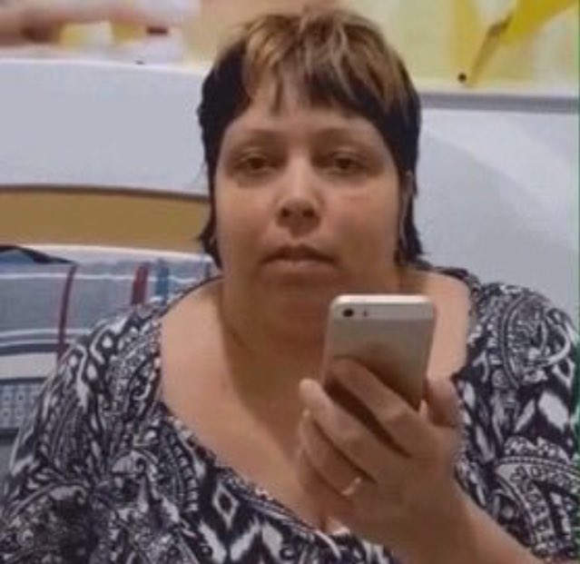 "A Netflix adquiriu os direitos dos sete livros de As Crônicas de Nárnia"

Fãs de Percy Jackson e Legados de Lorien nesse momento: