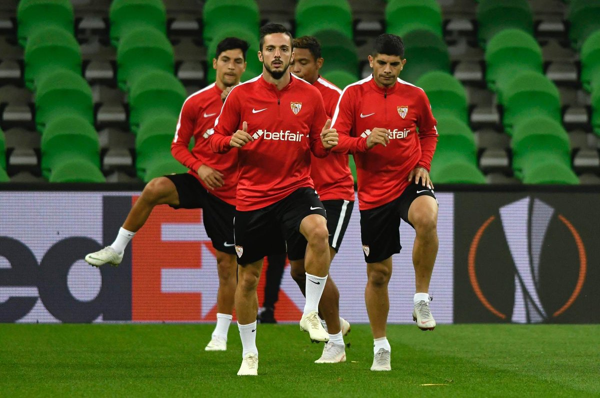 El Sevilla, entrenando en el estadio (Foto: SFC).