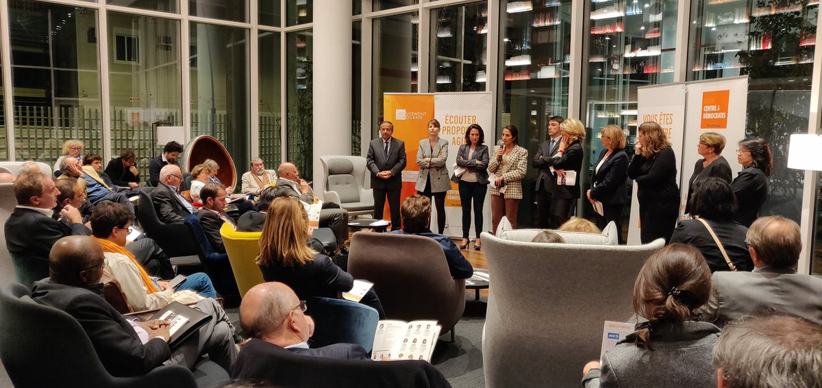 AdlaniFarida's tweet image. A la région #IDF, nous recevons nos adhérents @democratesIDF, j'ai présenté notre programme pour une #RegionSolidaire : 12Mds€ d'ici a 2022 :
✅Pacte rural 
✅Pacte pour les quartiers populaires
✅Pacte pour l'engagement et l'innovation
#modem2018 #DirectIDF