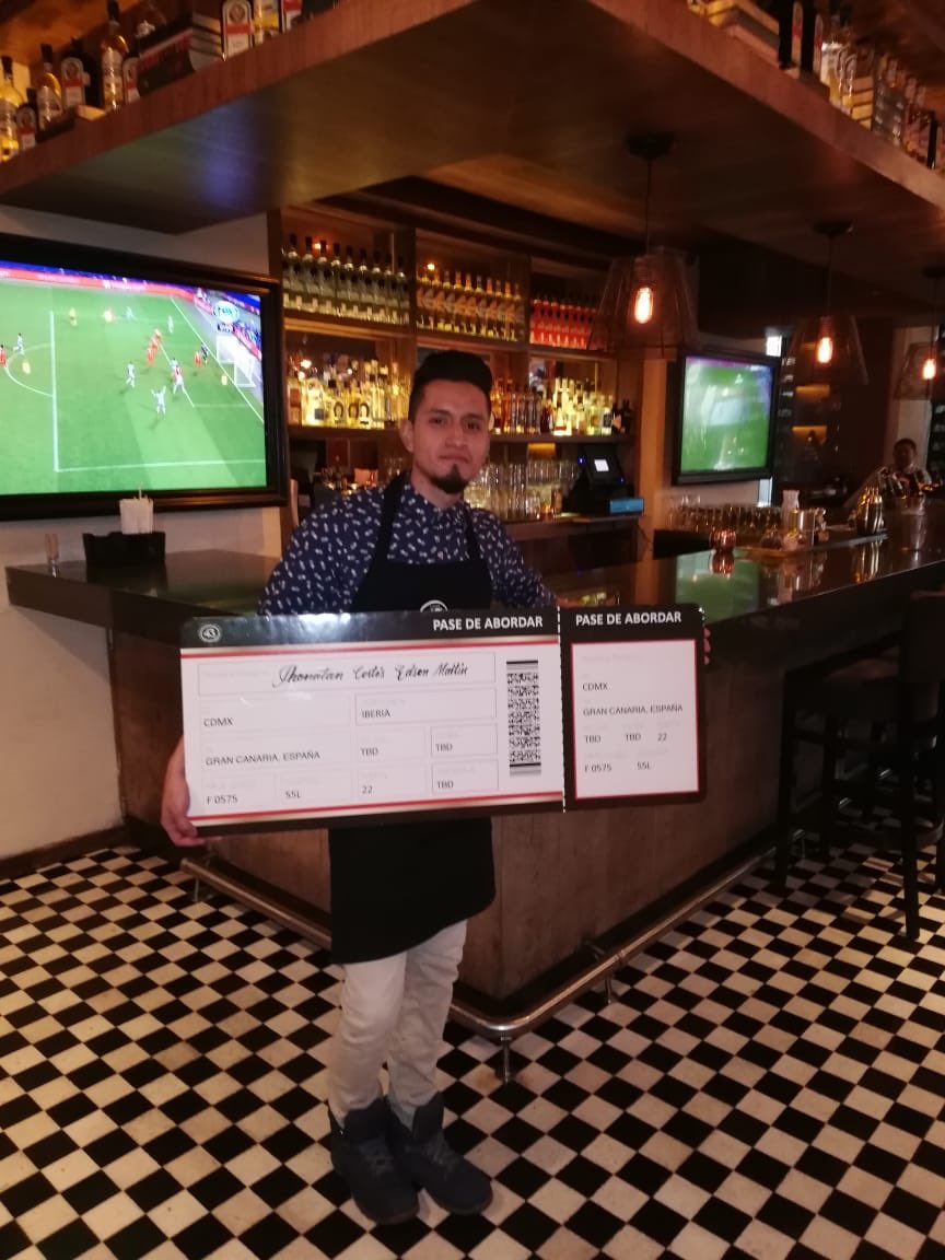 Edson jefe de barra de FM logra hoy el primer lugar en el concurso de Licor 43 felicidades de parte de todo el equipo y compañeros de trabajo, los invitamos a probar su creación! 👏👏👏