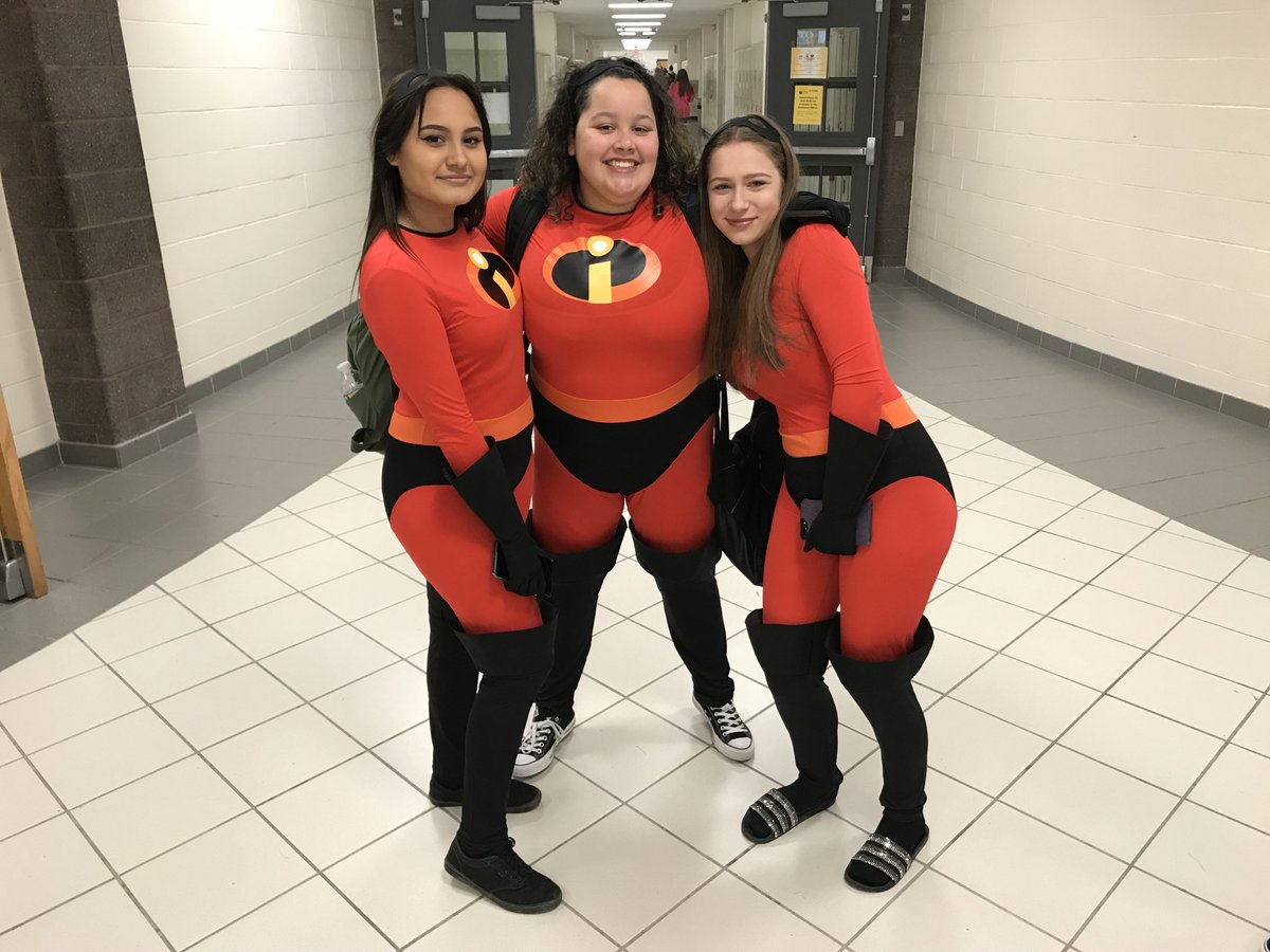 BeaconCityHS's tweet photo. A fun-filled day of dressing up in costume!
#BuildingSpirit
#imagination https://t.co/c80ArckFuI