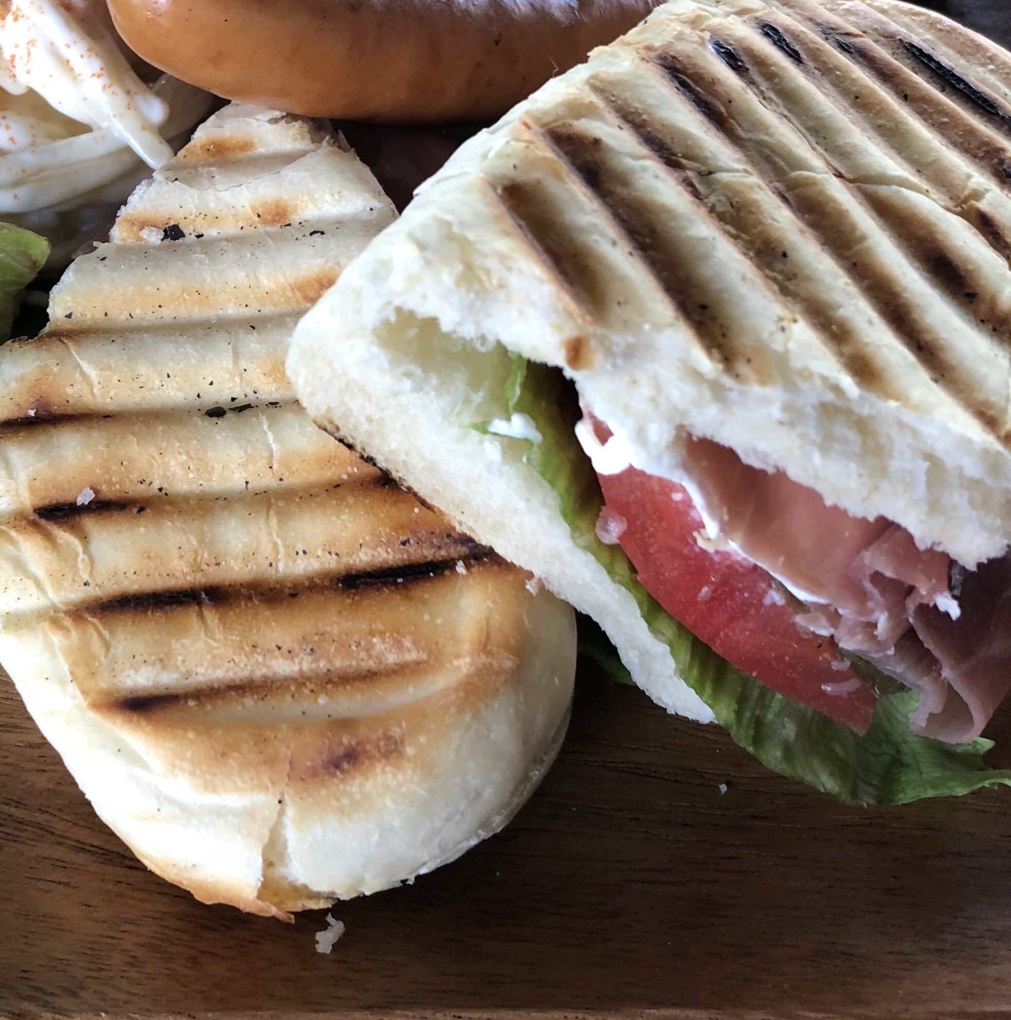 函館galaグループ A Twitter マルケン桔梗ランチが好調 昼から腹いっぱい食べて午後は爆睡したいなぁ 0138 85 8445来店時は空席確認がオススメ ちなみに弁天カフェではパニーニランチ始まるぞー マルケン酒場桔梗店 函館 コスパ良ランチ 桔梗駅前 郵便