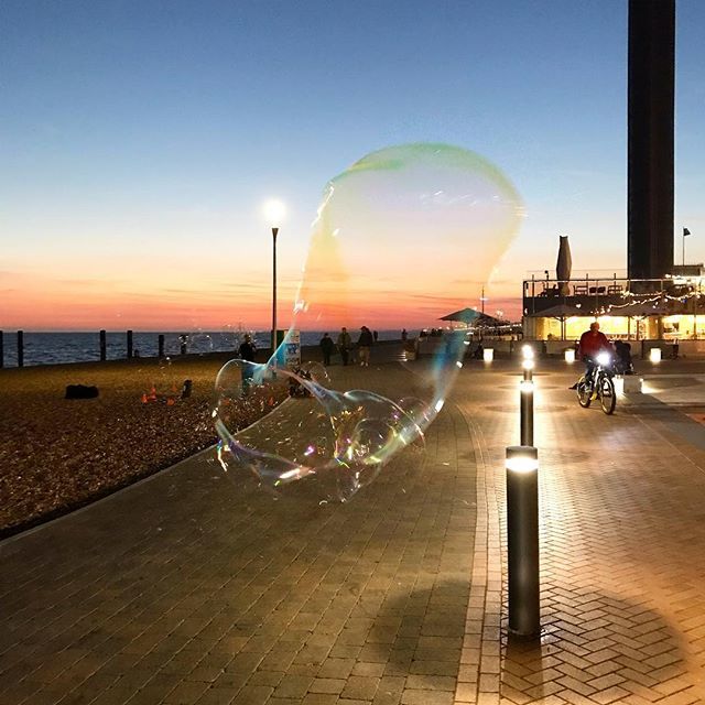A few bubbles on the way home tonight ...⚪️⚪️⚪️ ift.tt/2NiTFMJ