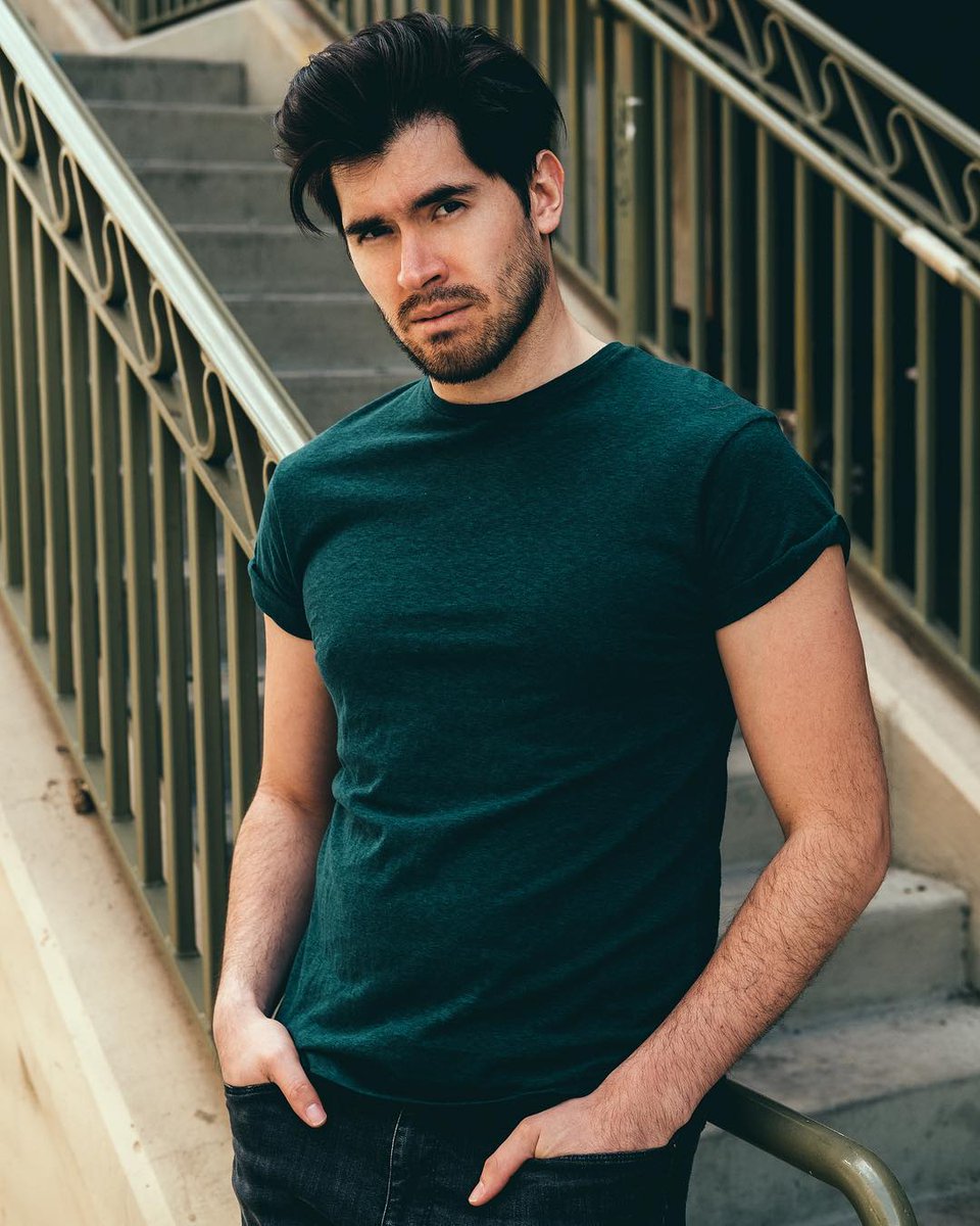 BlogfansGerman's tweet image. A sólo 7 días del lanzamiento mundial de #DiHola, fueron publicados en el sitio web del libro y en el canal de YouTube los nuevos #ChatStories en donde es posible enterarse de más pasajes del argumento y de los personajes. ¿Ya los viste?