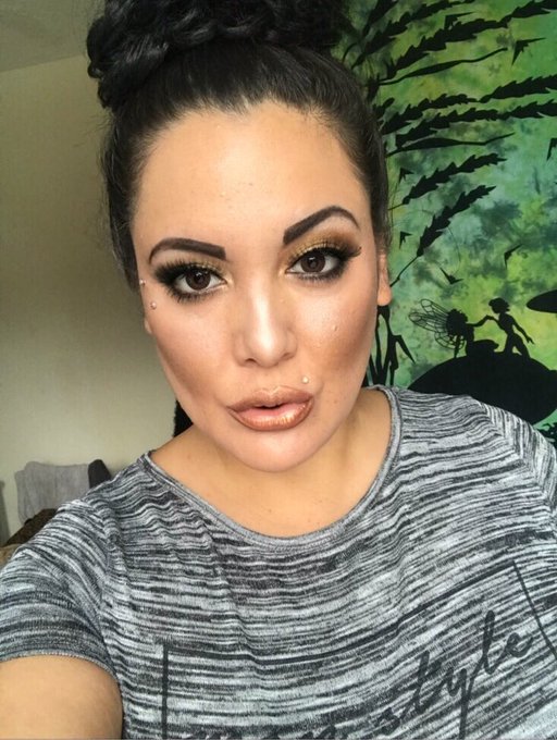 🖤#Gold #TeamGold https://t.co/fNVHSdgeFR<a href="/tag/gold"class="tags">#Gold</a><a href="/tag/teamgold"class="tags">#TeamGold</a>