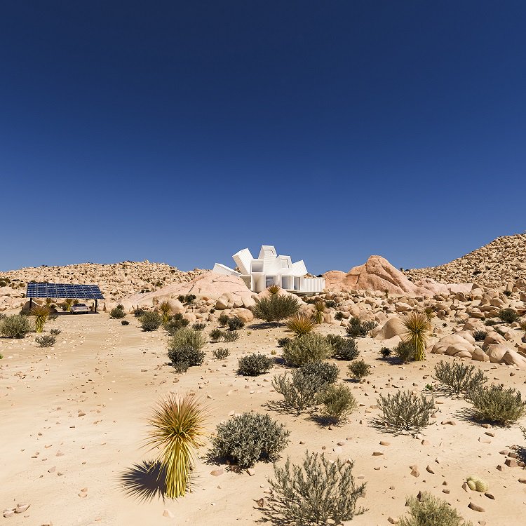 westsidebroker's tweet photo. #WagonWheel1 is a phenomenal project tucked away in the #JoshuaTree #desert offering unparalleled privacy and design. Click here to see more of this one-of-a-kind offering: https://t.co/Qh6owJdQVk | DRE:01446377 #whitakerstudios #shippingcontainer #realestate #evUSA #engelvölkers https://t.co/qeMtyiq2TB