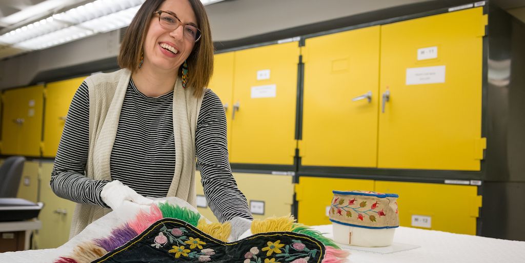 MacEwanU's tweet photo. Welcome to the neighbourhood @RoyalAlberta! Read how our alumna @chanty_denis helped prepare the museum’s collection of First Nations, Métis and Inuit material archives for the move to #yegdt. https://t.co/WgJ51XqKwf https://t.co/pJTMy19plr