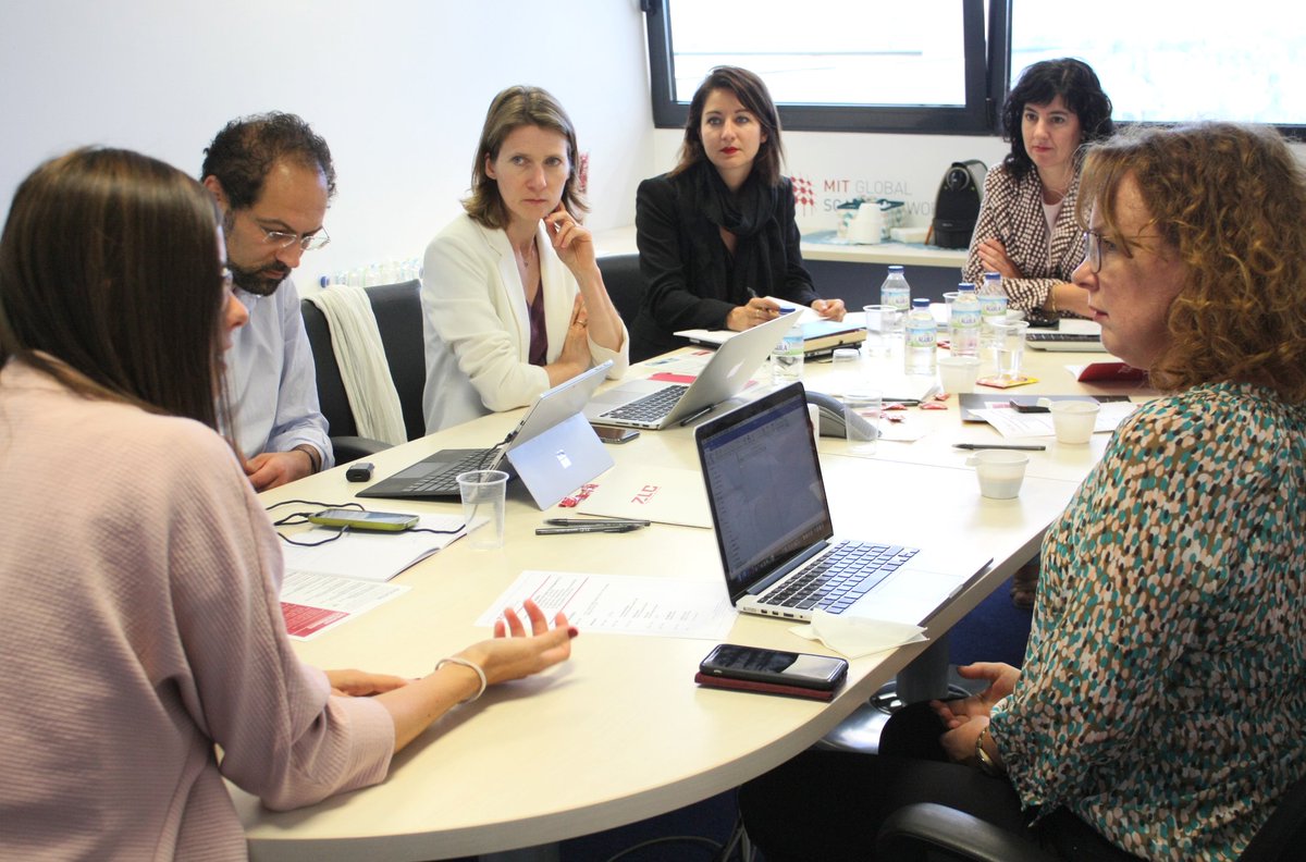 ZLCsupplychain's tweet photo. Today we have hosted the visit of 5 representatives from the Luxembourg Centre for Logistics and Supply Chain Management, @uni_lu 
Thanks for coming to @ZLCsupplychain and willing to explore a potential collaboration between MIT Scale centers!
#MITScale #Logistics #SupplyChain https://t.co/qMHRgtevw0