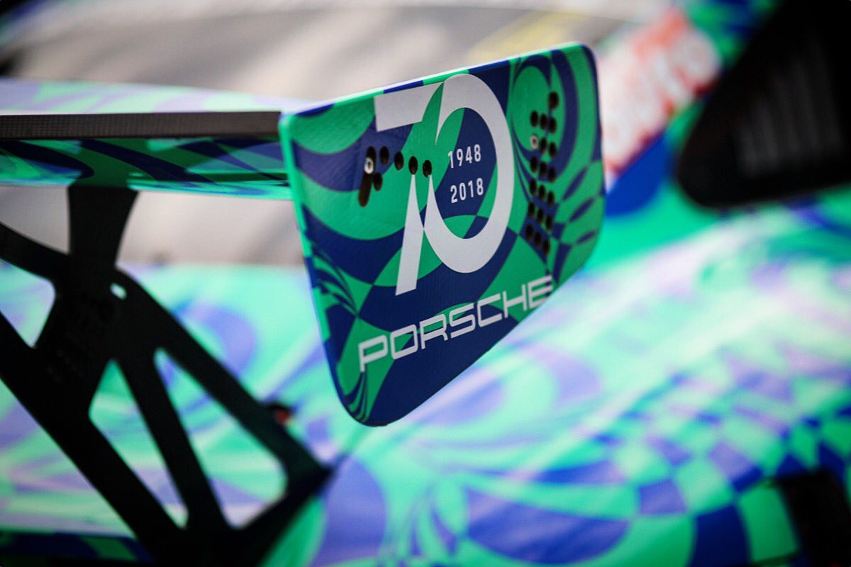 GTendurance_'s tweet photo. 💙💚 #wingwednesday with the @FalkenTire @porsche #911GT3R 2019 back at #VLN7 / 📷 @vln_de
#porsche70years #porsche #momentsofracing #flatsix #greenhell #motorsport #gtendurance #gtracing #wings #getoutandrace #keepcalmandgoracing @VanthoorLaurens @NickTandyR & @mragginger https://t.co/95MnryLY5U