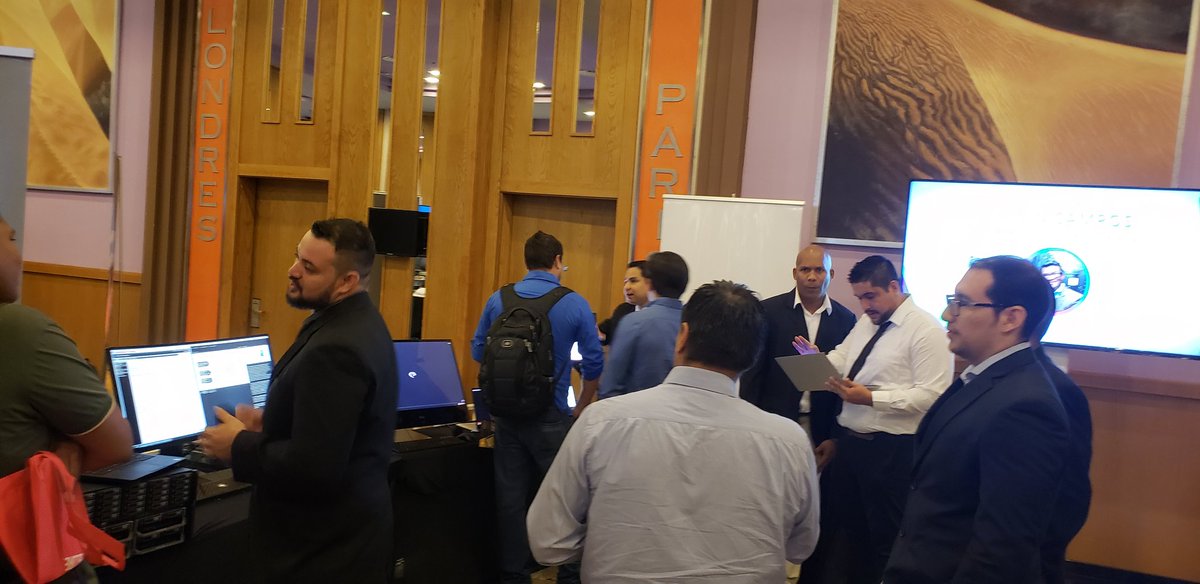 KurtBeermann's tweet photo. Hoy desde el #BizFit con el equipo de @Dell #TechSupport mostrando algunos productos, así como herramientas de Administración como #SupportAssist y #DellCommandSuite que ayudan al personal de IT a optimizar los recursos y atención. @DellAyudaPRO @ynav2715 @aaparicio30 @DellPanama https://t.co/JHP0Zr9B2y