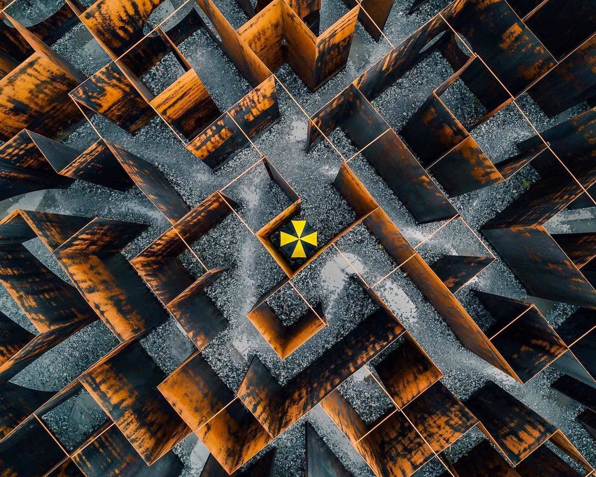 From ground level mazes are not easy to complete but looking at them from a whole new perspective can change everything 🤝 #LiverpoolHour #LiverpoolBizHour