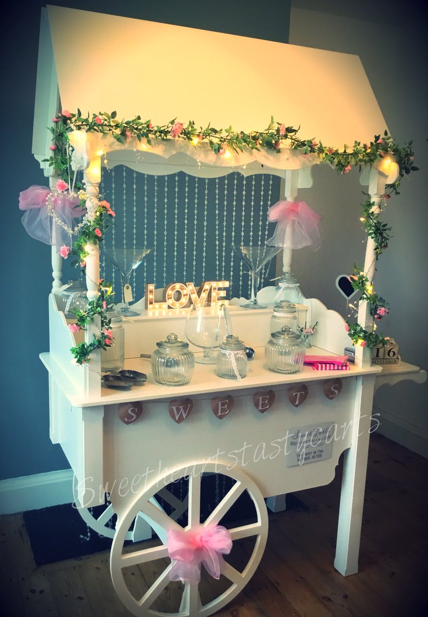 At Sweethearts Tasty Carts we can customise your cart to your chosen theme and can provide sweets for 50, 100, 150 and 200 guests 💕#candy #sweets #candycarts #leicesterwedding #leicester #specialoccasions