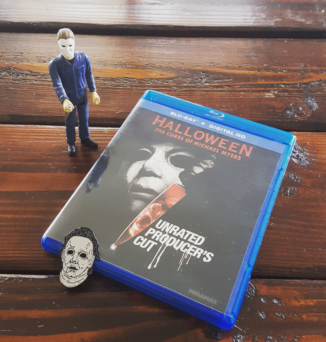 BookishPlinko's tweet photo. Before we start, I need to emphasize that in this house we only acknowledge the Producer's Cut.
#ReignOfMyers #BringBackThorn https://t.co/HxAu3IL3Mf